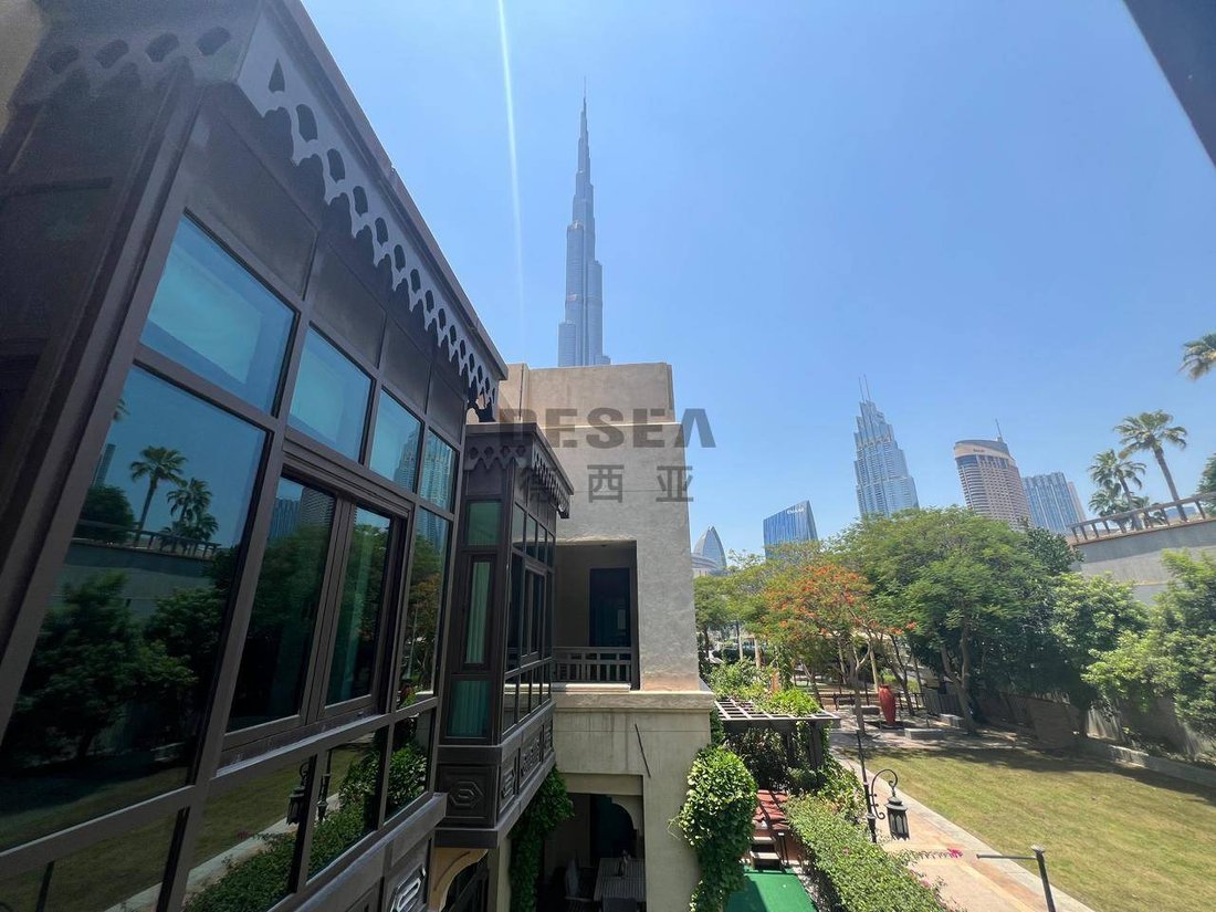Apartment in Burj Khalifa Lake, Downtown Dubai, Dubai 1 - 19000742