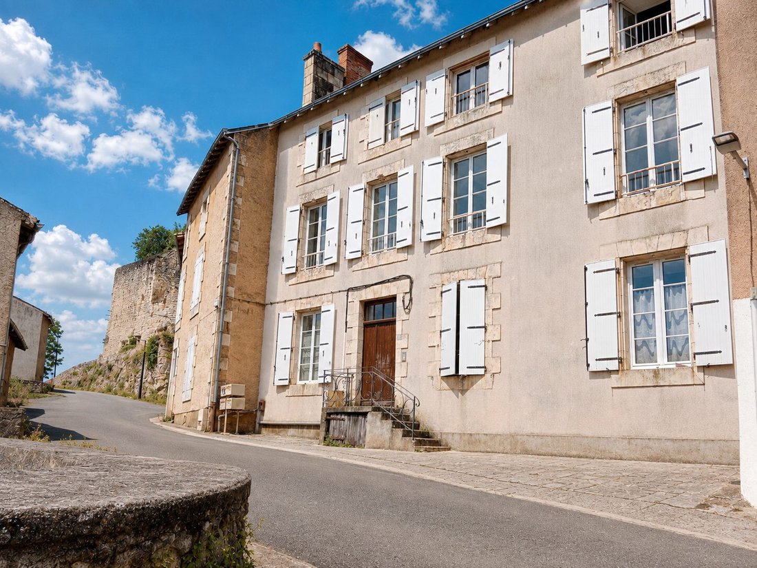 Casa en Vivonne, Nueva Aquitania, Francia 1 - 17732497
