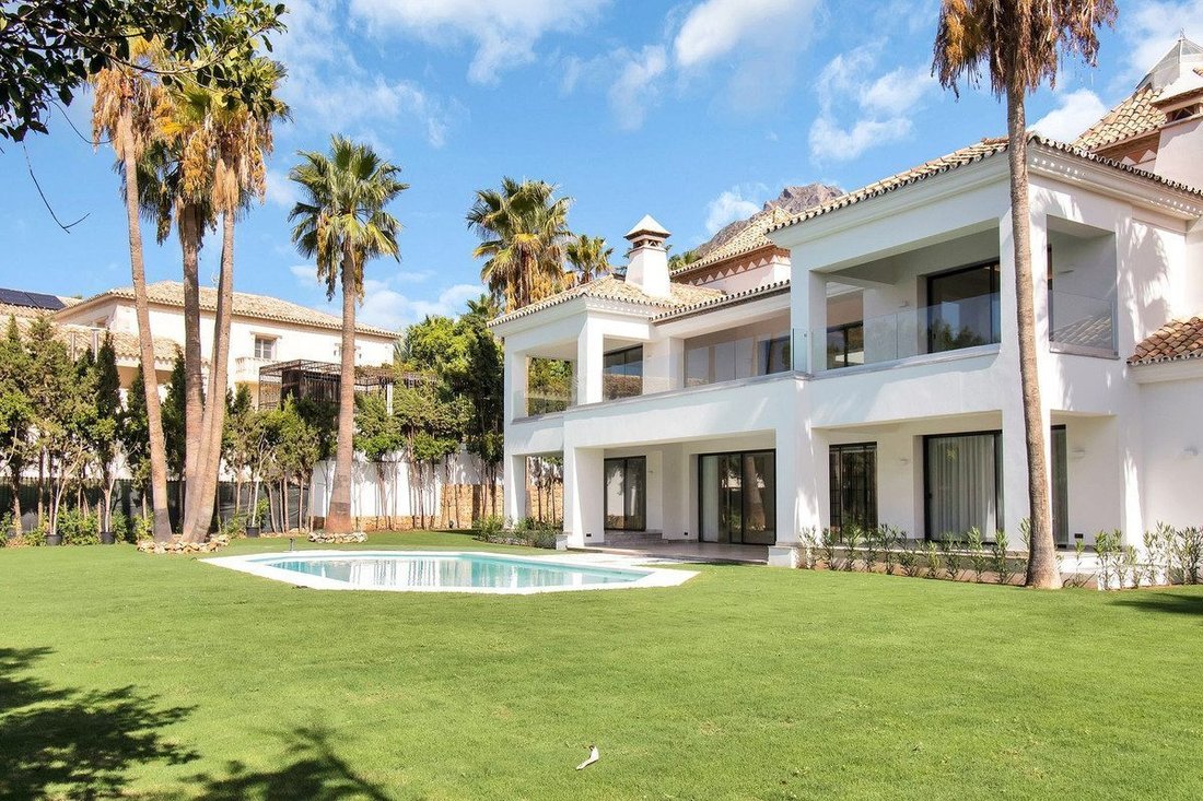 Villa in Sierra Blanca, Marbella, Spain 2 - 19007111