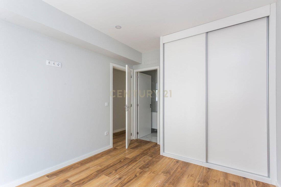 Apartment in Cedofeita, Santo Ildefonso, Se, Miragaia, Sao Nicolau e Vitoria, Porto District, Portugal 5 - 18248651