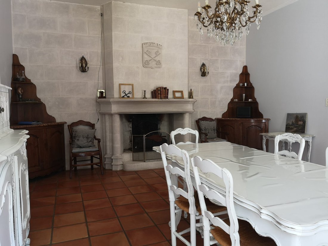Country House in Ouest, Entraigues-sur-la-Sorgue, France 3 - 17336372