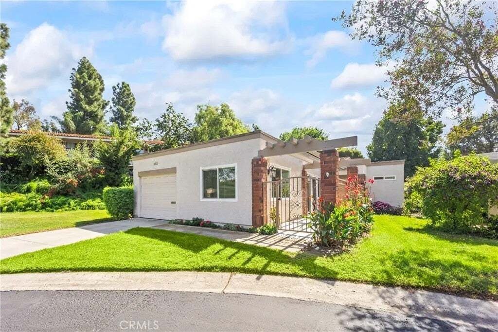 Condo in Laguna Woods, California, United States 2 - 19002227