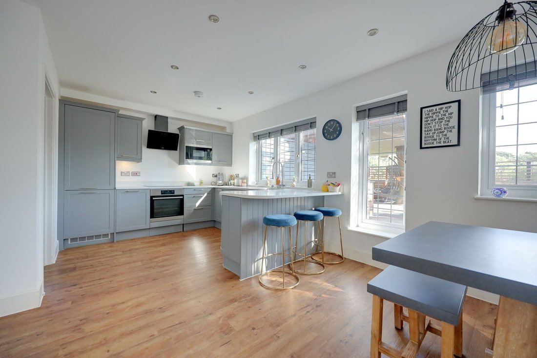 House in Burgess Hill, England 3 - 19007492