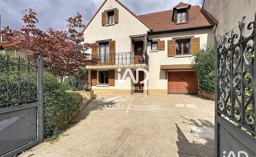 Casa a Victor Hugo-Maurice Berteaux, Le Blanc-Mesnil, Francia 1