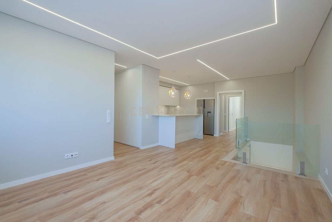 Apartment in Carcavelos e Parede, Lisbon, Portugal 3 - 19007469
