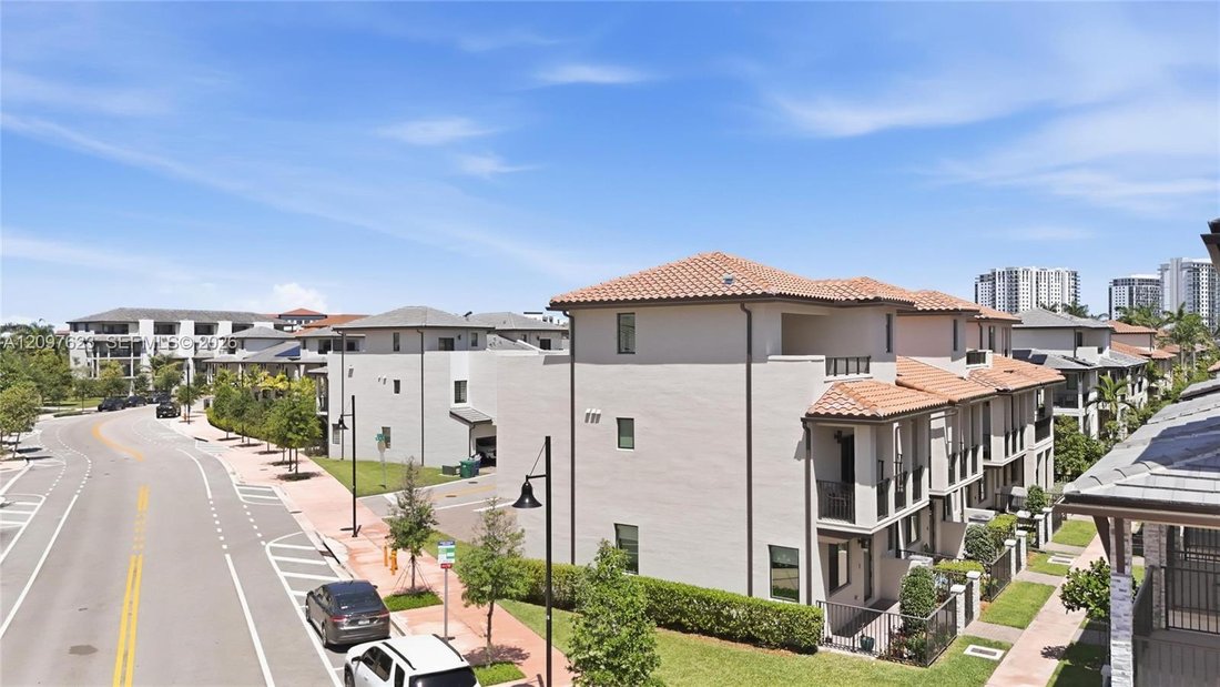 House in Miami Springs, Florida, United States 5 - 19004222