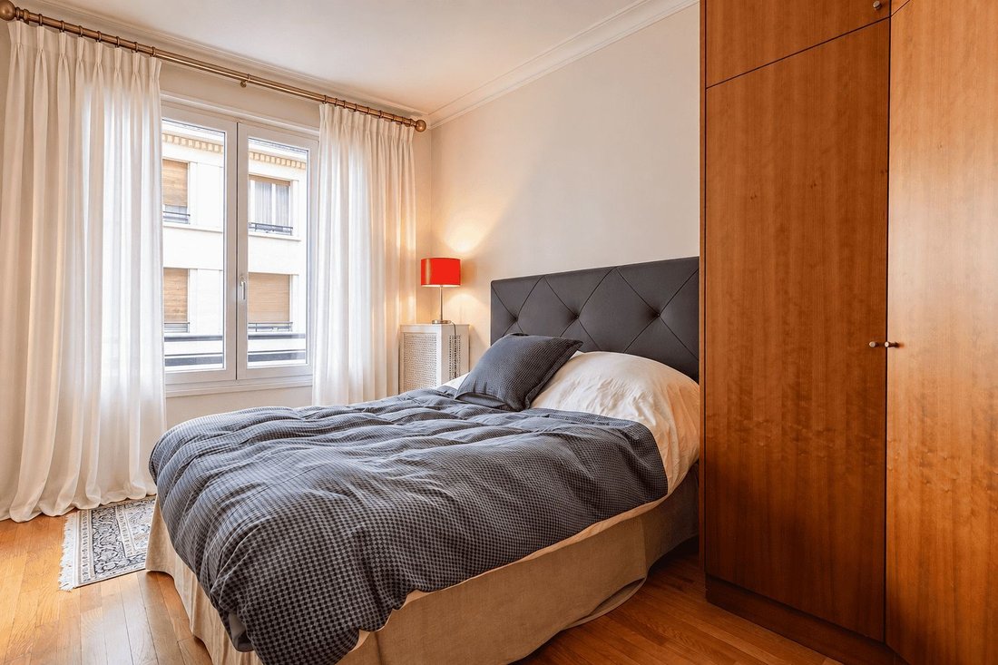 Apartment in Bois de Boulogne, Paris 16e Arrondissement, Paris 5 - 19004897