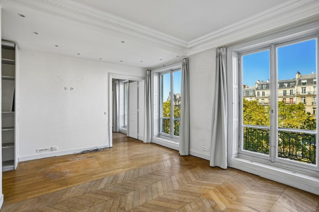 Apartment in Chaillot, Paris 16e Arrondissement, Paris 4 - 19001321