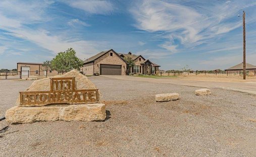 House in Weatherford, Texas, United States 1