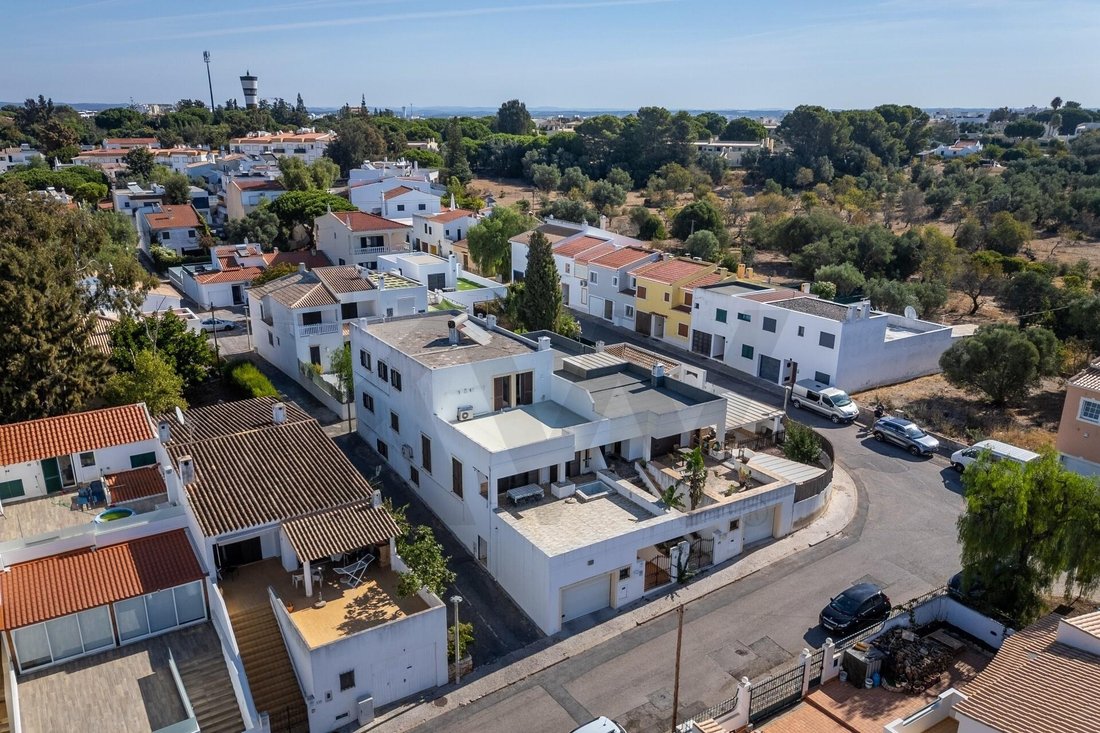 Townhouse in Alvor, Algarve, Portugal 3 - 19007486