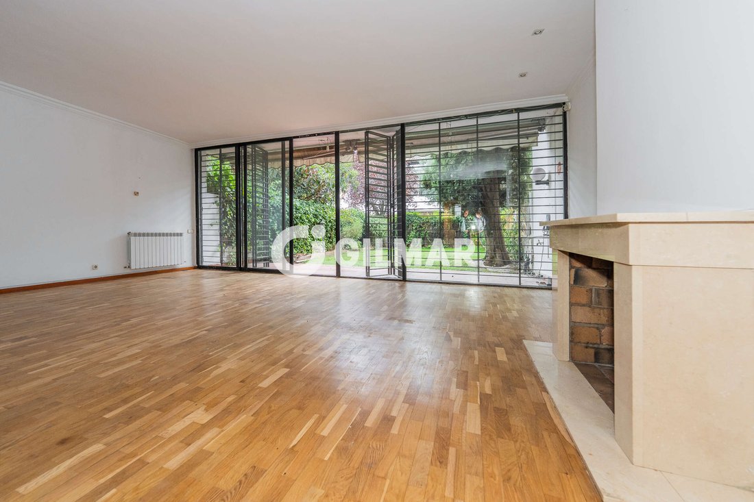 Townhouse in La Moraleja, Alcobendas, Comunidad de Madrid 3 - 19000610