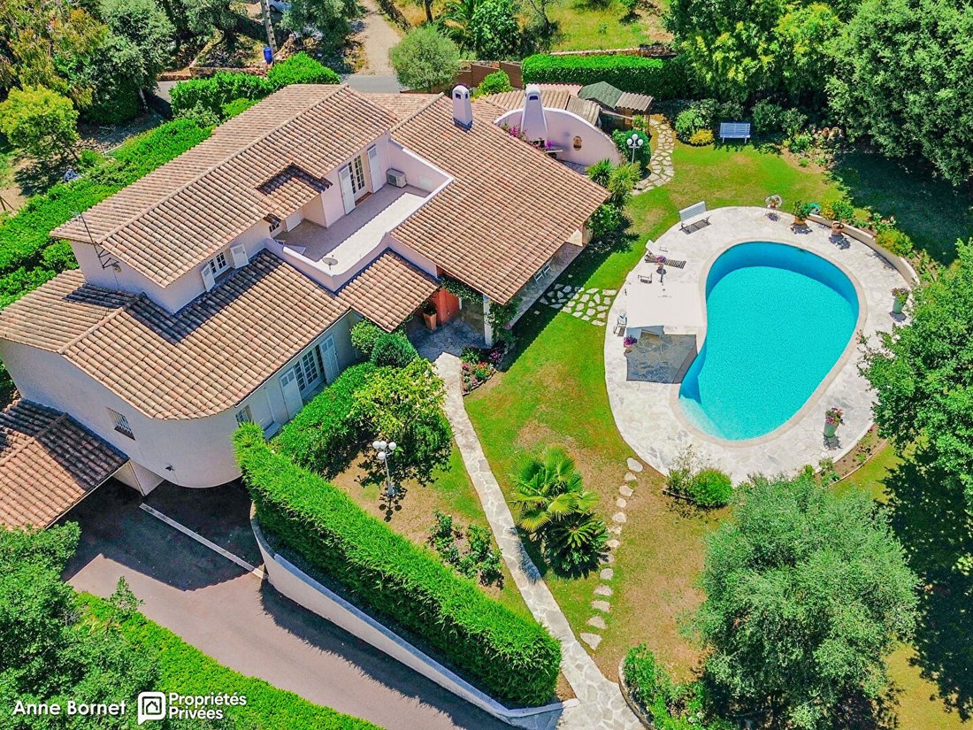 Villa in Le Rouret, Provence-Alpes-Côte d'Azur, France 4 - 19008188