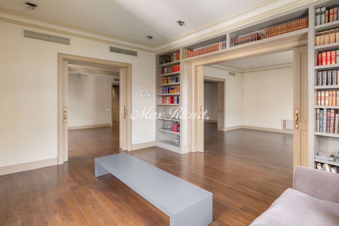 Apartment in Sarrià-Sant Gervasi, Barcelona, Spain 5 - 19004375