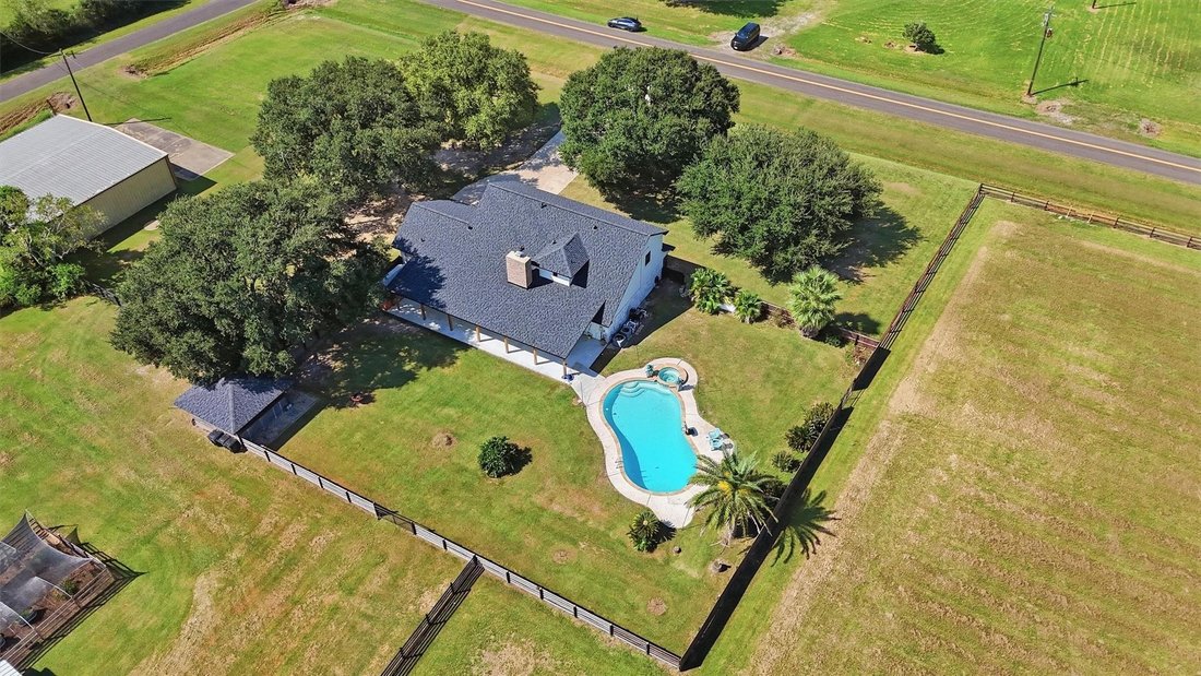 House in Anahuac, Texas, United States 2 - 19004271