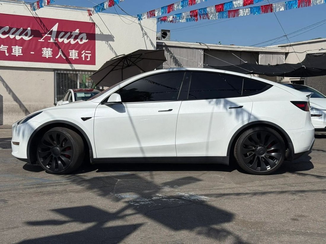 Suv in El Monte, CA, United States 4 - 19005406
