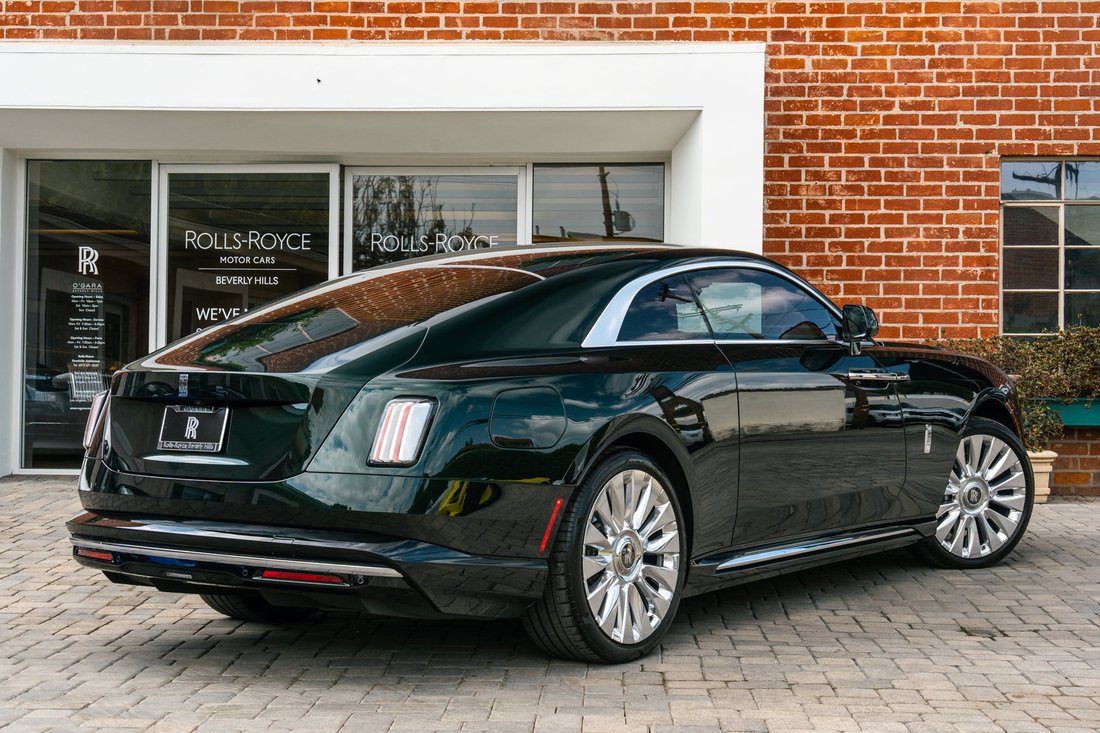 Coupe in Beverly Hills, CA, United States 2 - 19007545