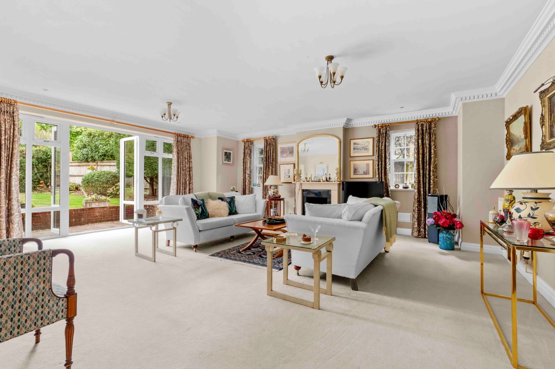 House in Beaconsfield, England 2 - 19002961