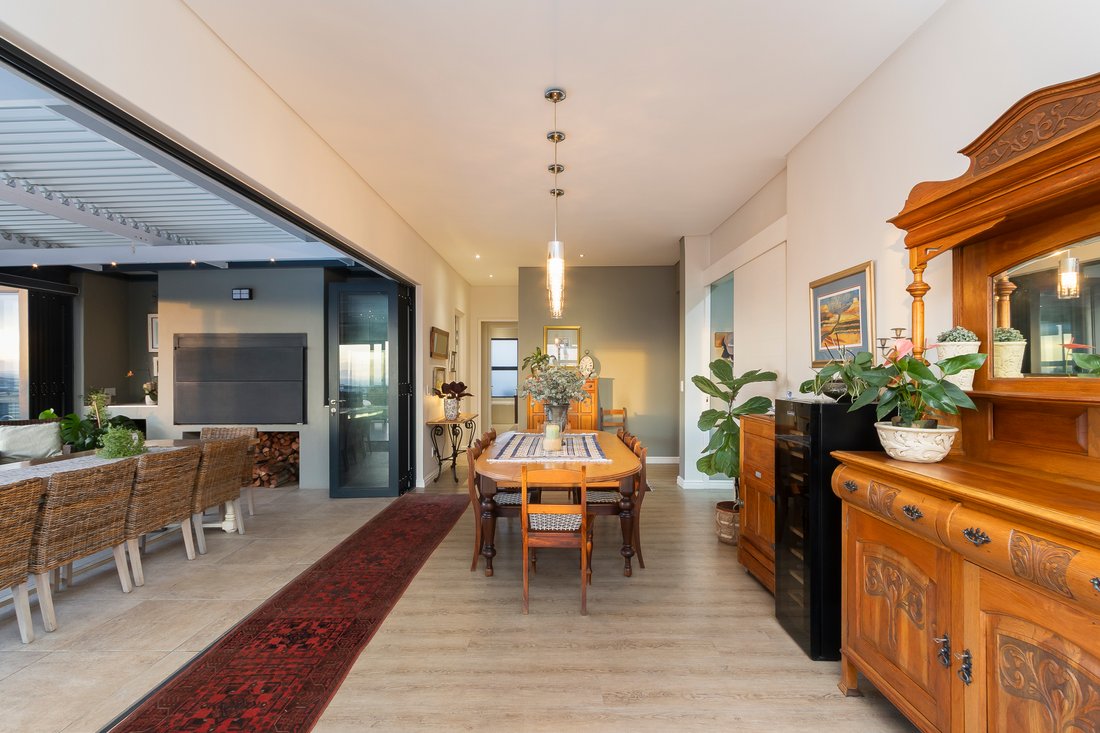 Country House in Strand, Helderberg, Cape Town 4 - 19002155