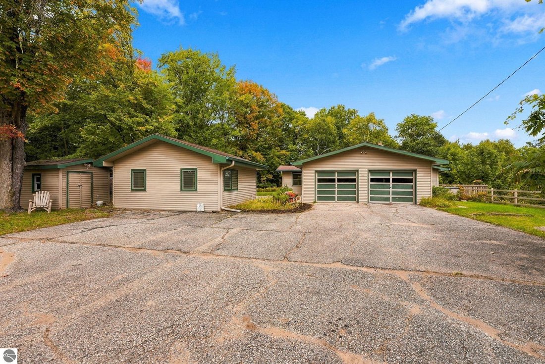 House in Lake City, Michigan, United States 3 - 19006534