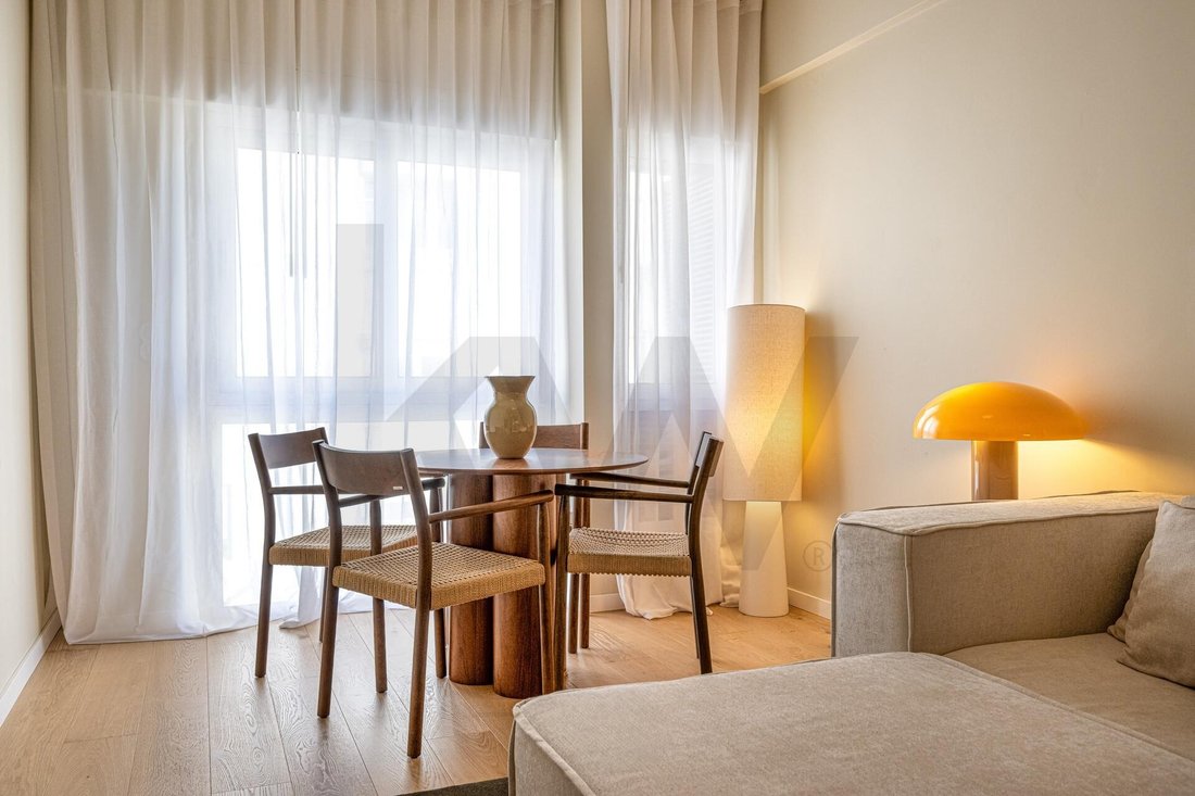 Apartment in Avenidas Novas, Lisbon, Portugal 5 - 19007047