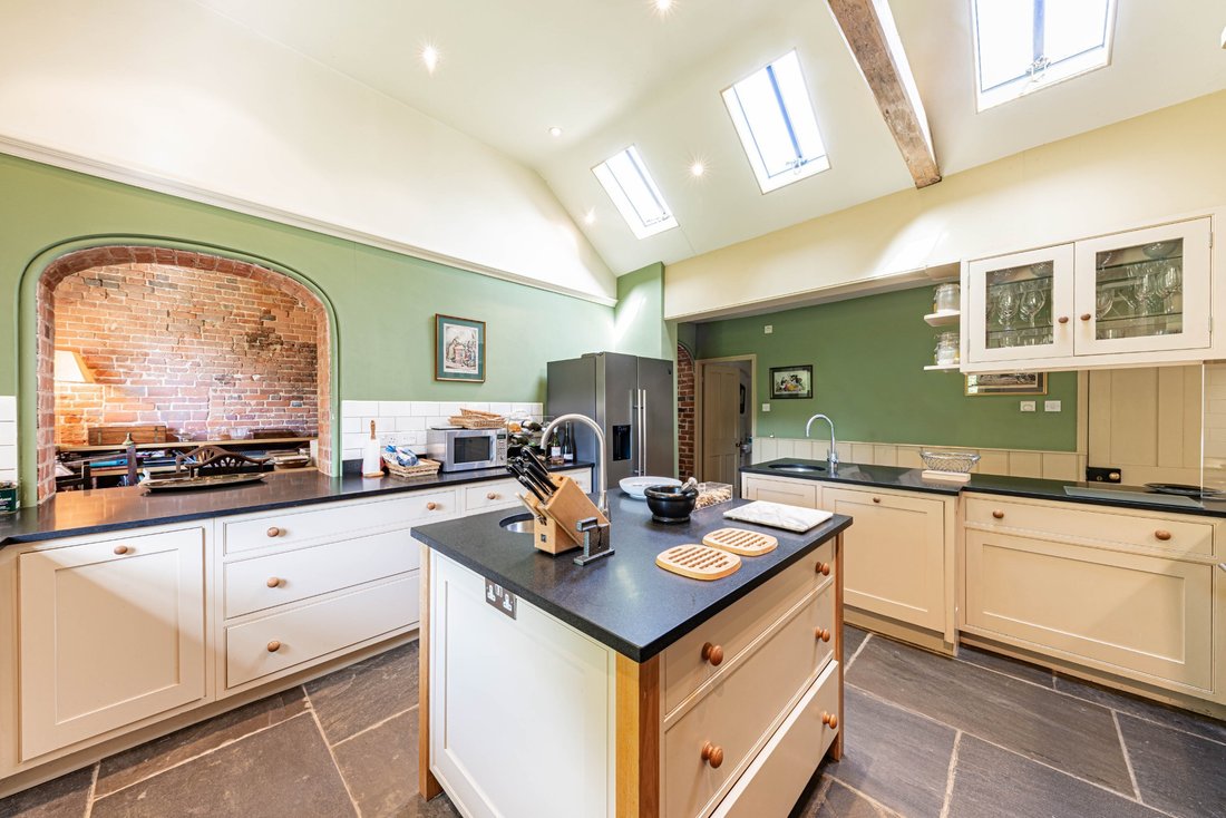 House in Barham, England 3 - 19000505