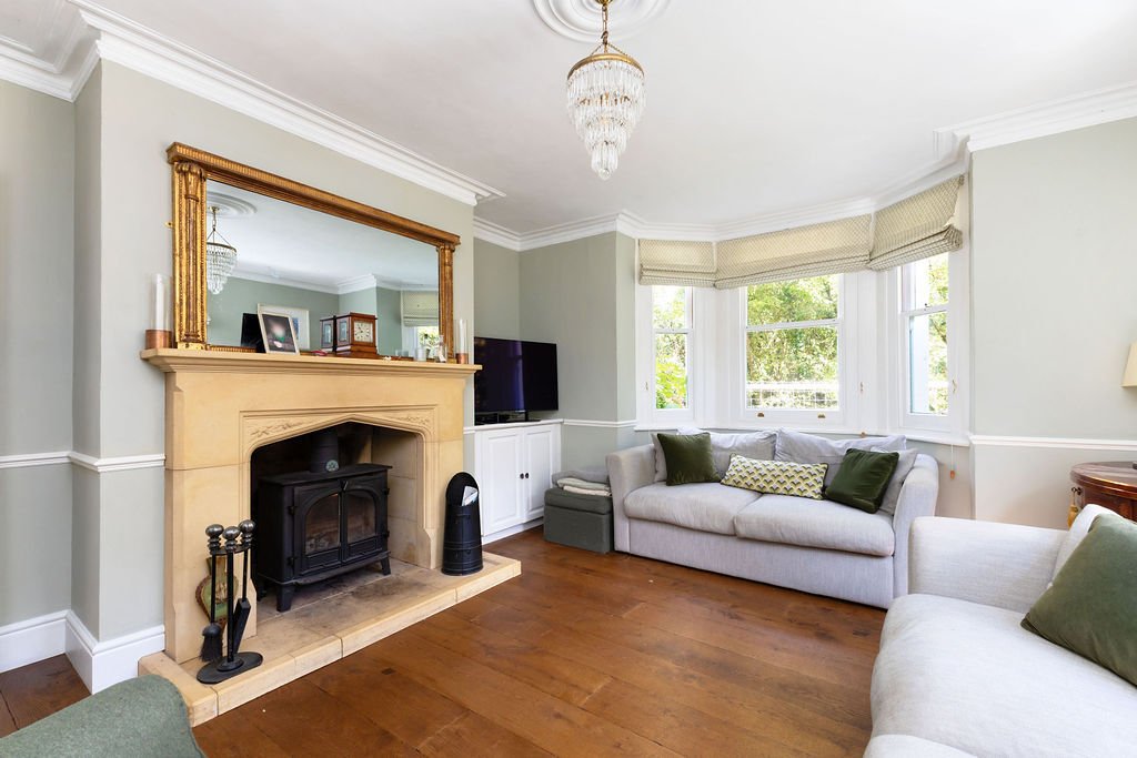House in Guildford, England 4 - 19000529