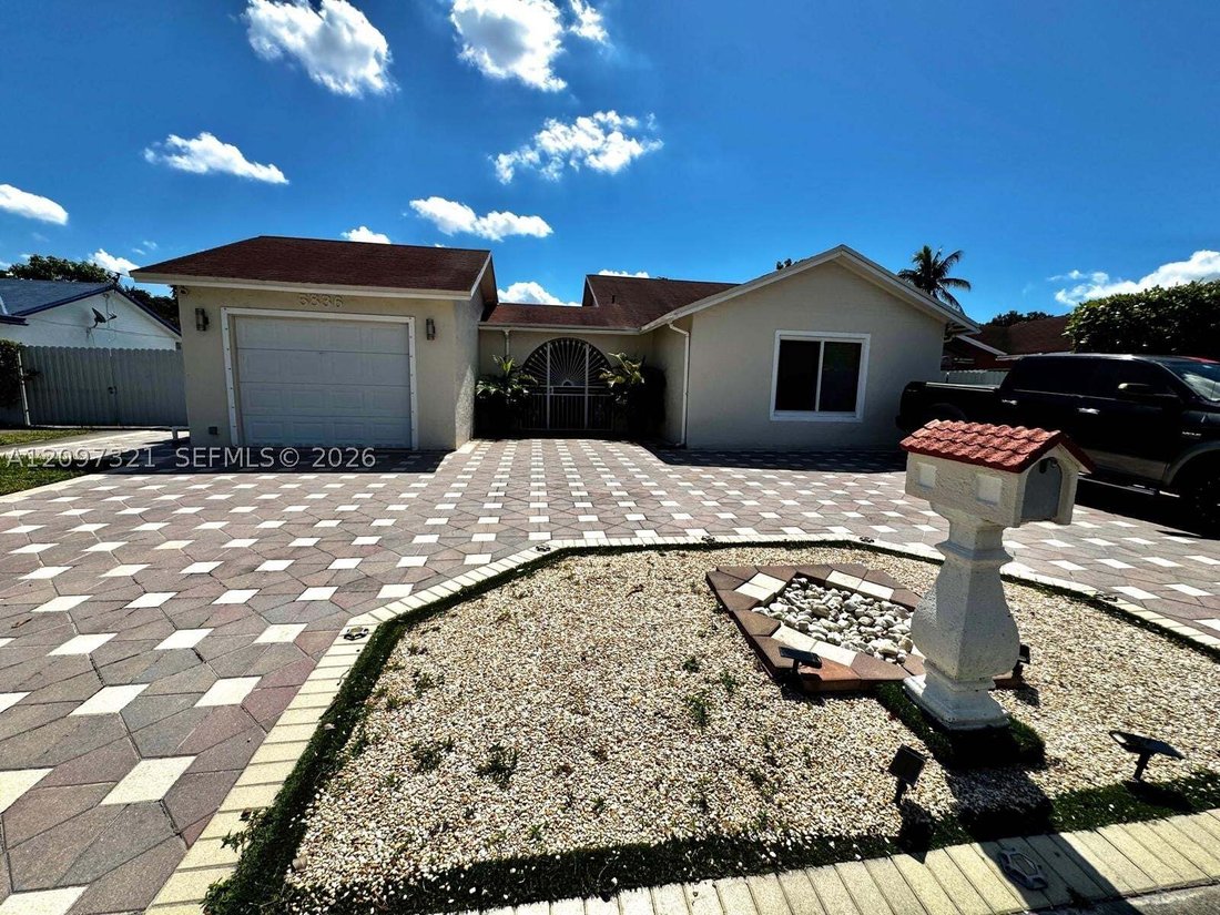 House in Hialeah, Florida, United States 2 - 19000710