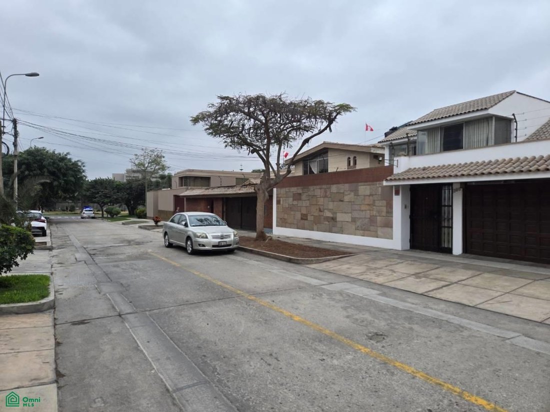 House in San Juan de Miraflores, Metropolitan Municipality of Lima, Peru 3 - 19000485