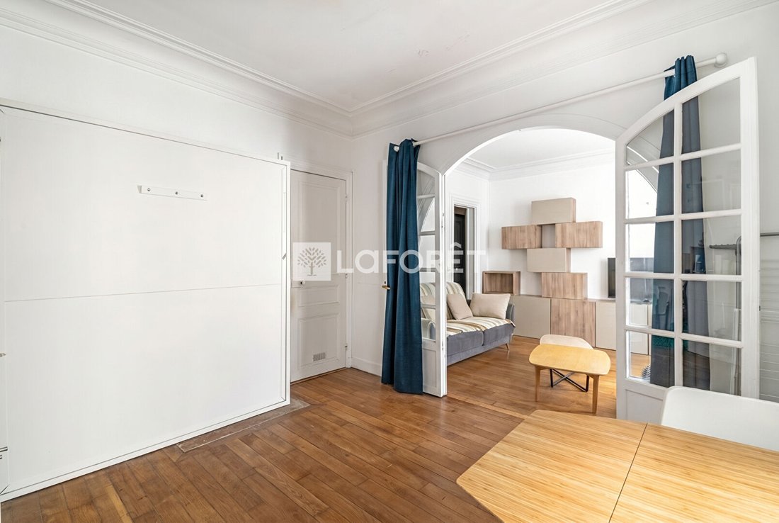 Apartment in La Fourche-Guy Môquet, Paris 17e Arrondissement, Paris 1 - 19002118