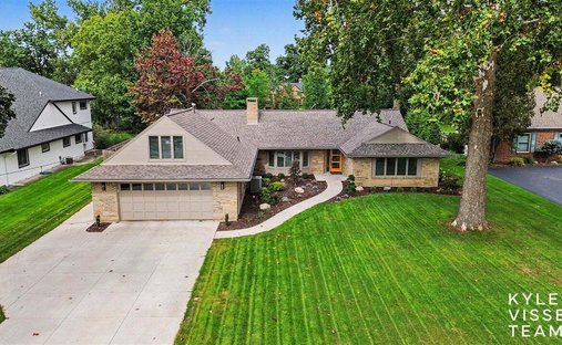 House in East Grand Rapids, Michigan, United States 1