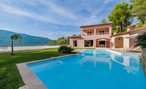 House in Saint-Martin-du-Var, Provence-Alpes-Côte d'Azur, France 1