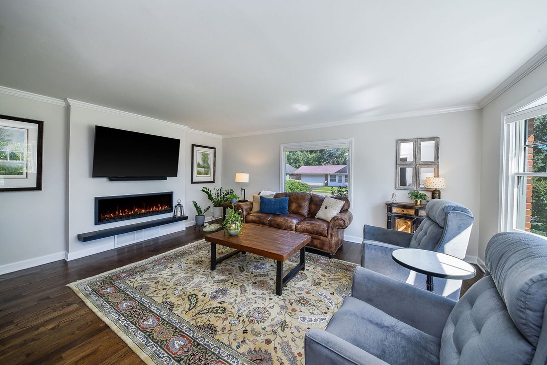 House in Glen Ellyn, Illinois, United States 5 - 19003999