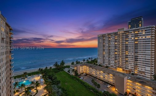 Condominio a Hallandale Beach, Florida, Stati Uniti 1