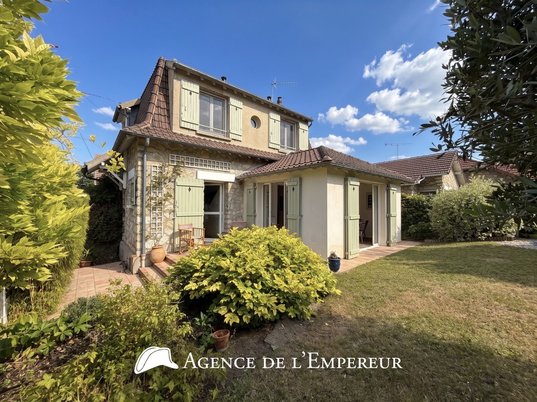 House in Centre Ville, Rueil-Malmaison, France 4 - 19001556