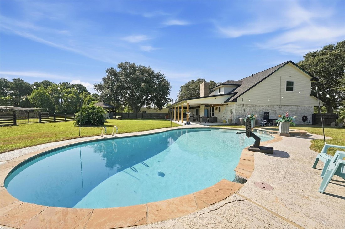 House in Anahuac, Texas, United States 5 - 19004271