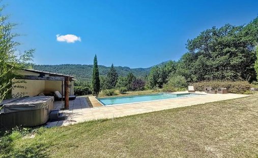 House in Brignoles, Provence-Alpes-Côte d'Azur, France 1