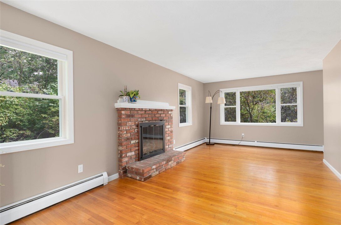 House in South Kingstown, Rhode Island, United States 4 - 19003800