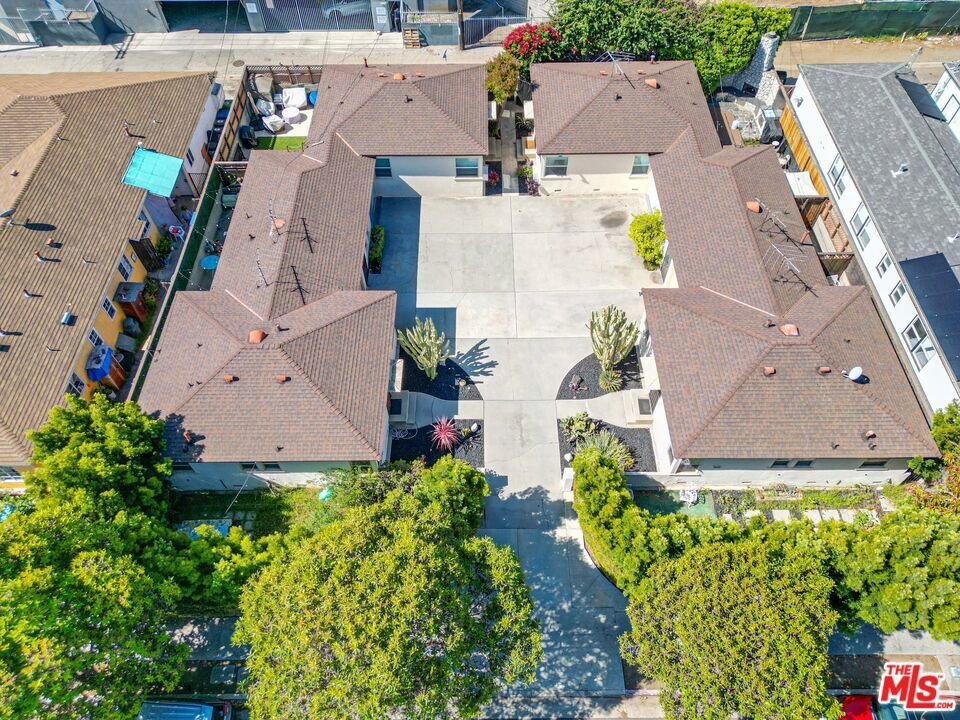 Los Angeles, California, United States 1 - 19000440