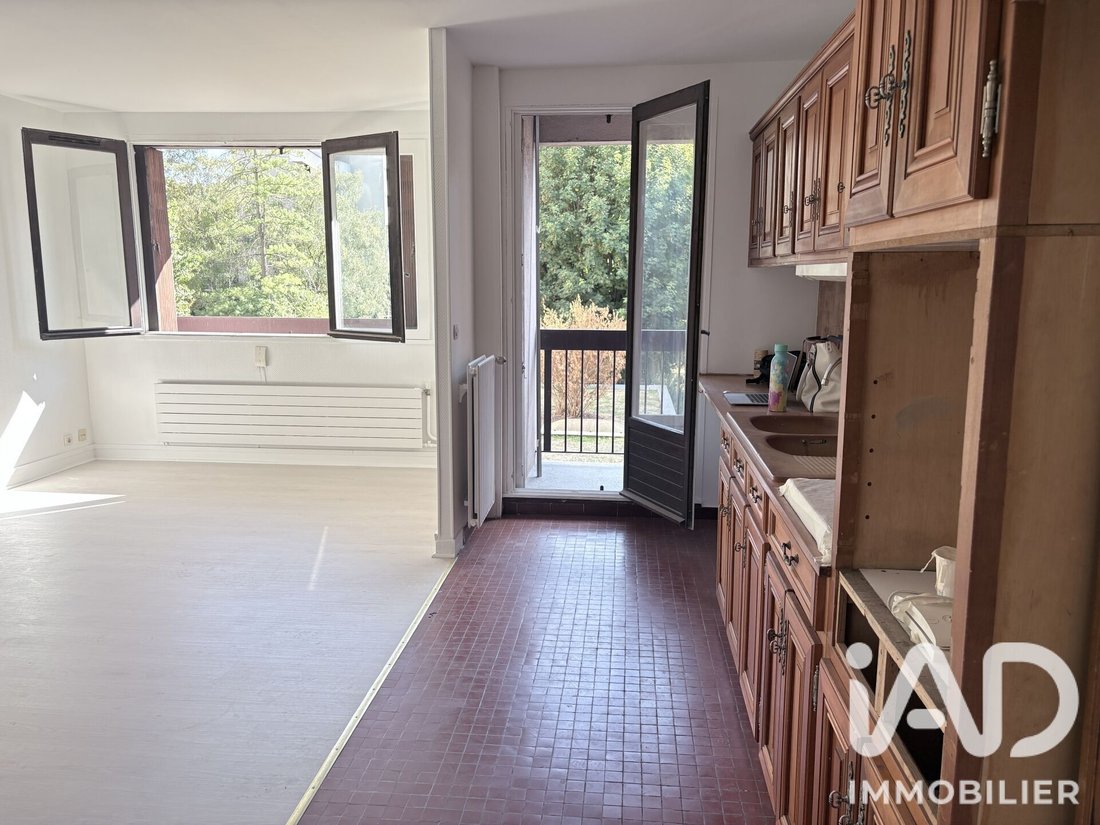 Apartment in Pantin, Ile-de-France, France 3 - 19008392