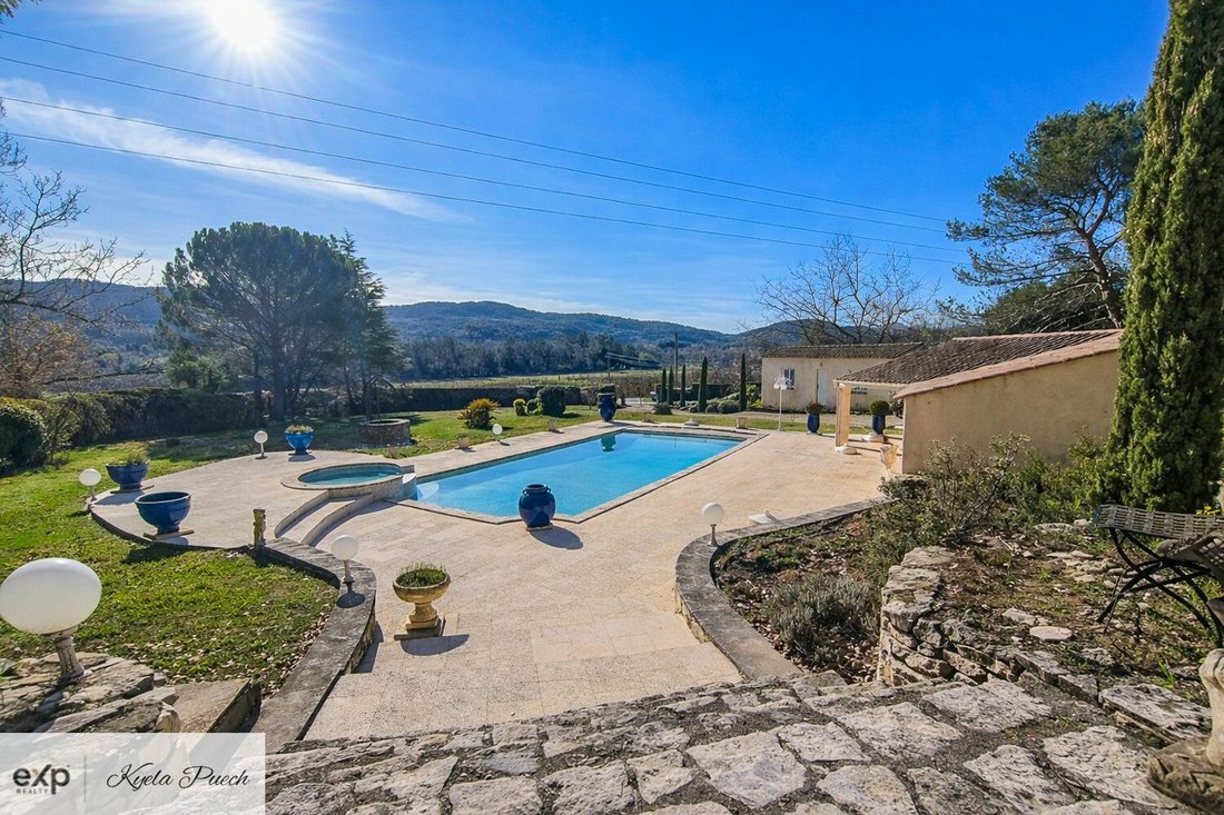 Villa en Rognes, Provenza-Alpes-Costa Azul, Francia 1 - 17468750