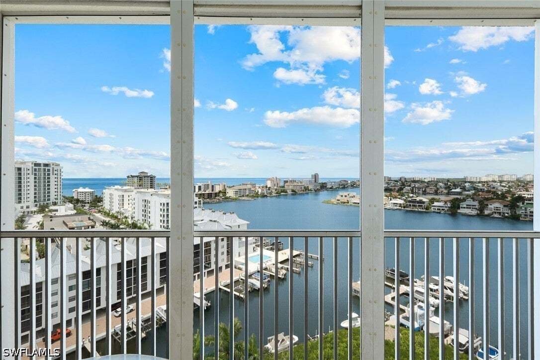 Condo in Naples, Florida, United States 1 - 19002849