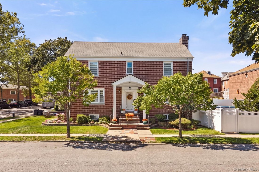 House in New York, New York, United States 1 - 19003263