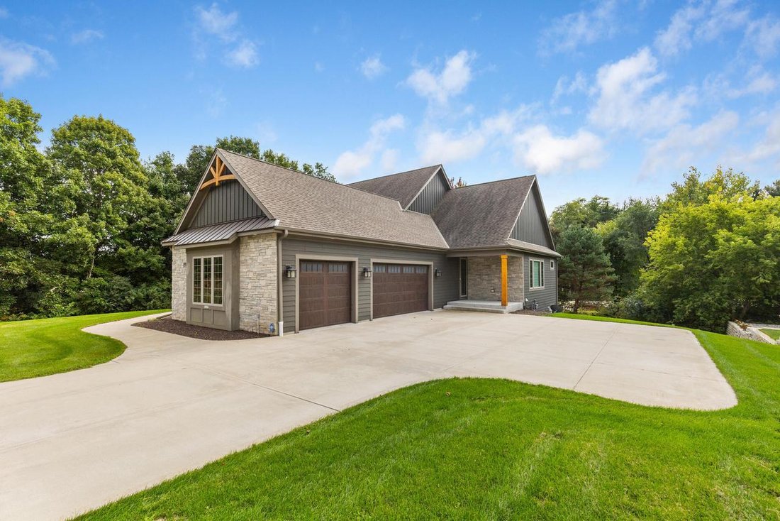 House in Brookfield, Wisconsin, United States 3 - 19006545