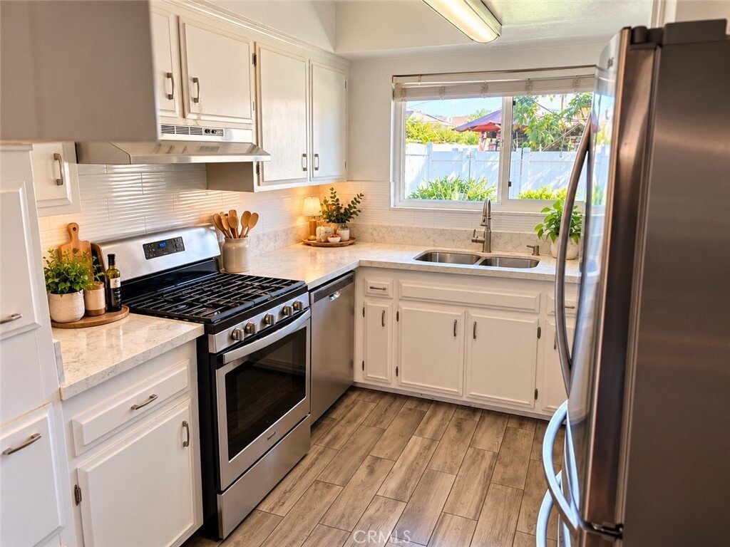 Condo in Santa Ana, California, United States 2 - 19008231