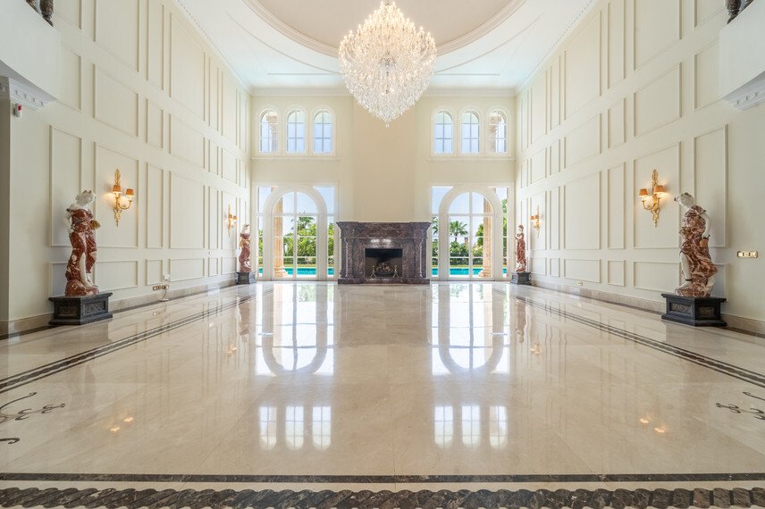 Villa in Sierra Blanca, Marbella, Spain 5 - 19003164