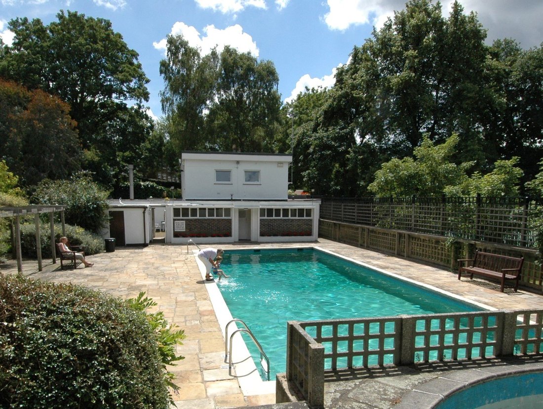 Apartment in Holly Village, Haringey, England 3 - 19006985