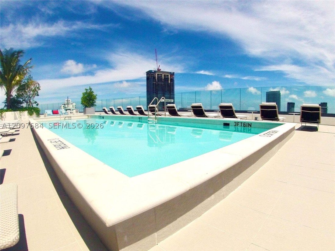 Condo in Miami, Florida, United States 1 - 19000702