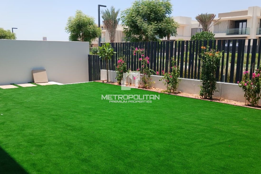 Townhouse in Al Furjan, Dubai, United Arab Emirates 2 - 19007950