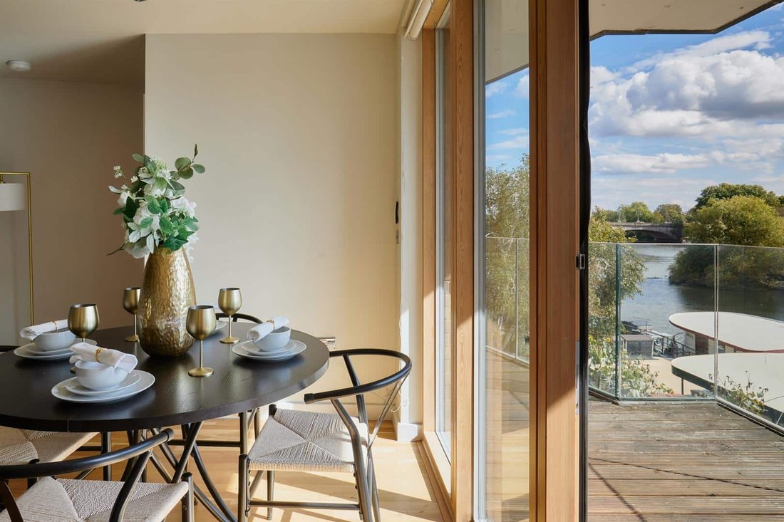 Apartment in Little Ealing, Hounslow, England 2 - 18668844