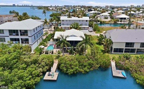 House in Fort Myers Beach, Florida, United States 1